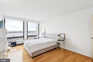 210 Locust St, Philadelphia, PA 19106 - Photo 13