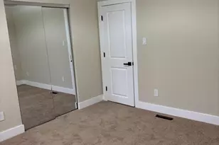 7423 Beverly Rd, Philadelphia, PA 19138 - Photo 11