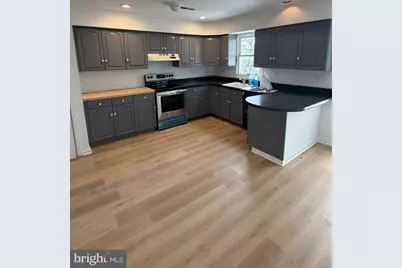1016 E Moyamensing Avenue, Philadelphia, PA 19147 - Photo 15