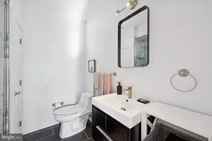 1827 Hoffman St, Philadelphia, PA 19145 - Photo 19