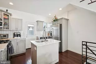 1827 Hoffman St, Philadelphia, PA 19145 - Photo 11