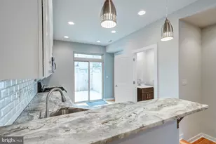 2530 Manton St, Philadelphia, PA 19146 - Photo 11