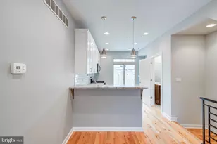 2530 Manton St, Philadelphia, PA 19146 - Photo 9