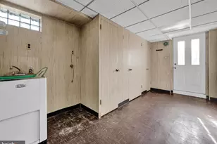 8305 Strahle Pl, Philadelphia, PA 19111 - Photo 35