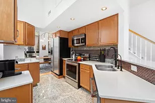 210 Church St, Philadelphia, PA 19106 - Photo 13