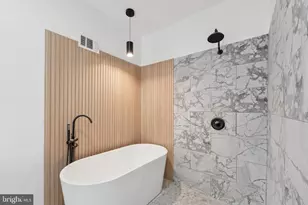 2321 Mountain St, Philadelphia, PA 19145 - Photo 23