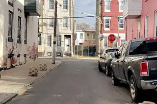 1211 Firth St, Philadelphia, PA 19133 - Photo 3