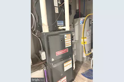 653 N 37th Street, Philadelphia, PA 19104 - Photo 17