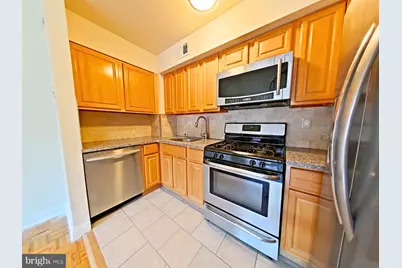 828 N 26th Street #2, Philadelphia, PA 19130 - Photo 11