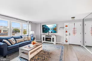 8822 Dewees St, Philadelphia, PA 19152 - Photo 5