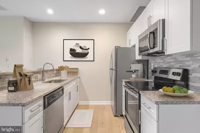 235 N Columbus Boulevard #304, Philadelphia, PA 19106 - Photo 27