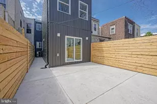 1323 S 22nd St, Philadelphia, PA 19146 - Photo 15