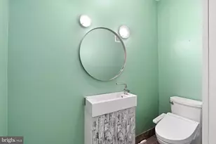 846 N Lecount St, Philadelphia, PA 19130 - Photo 11