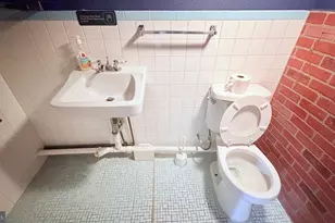 228 W Ontario St, Philadelphia, PA 19140 - Photo 17