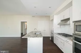 210 S 25th St, Philadelphia, PA 19103 - Photo 9