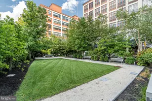 210 S 25th St, Philadelphia, PA 19103 - Photo 27