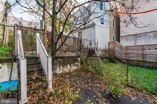 3943 Terrace St, Philadelphia, PA 19128 - Photo 9