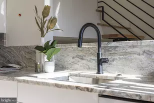 514 S 20th St, Philadelphia, PA 19146 - Photo 5