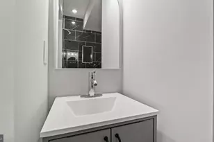 1432 Ogden St, Philadelphia, PA 19130 - Photo 17