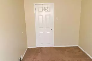 7615 Algon Ave, Philadelphia, PA 19111 - Photo 5