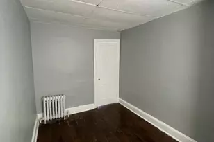 2046 Newcomb St, Philadelphia, PA 19140 - Photo 11