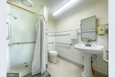 701 N 63rd Street, Philadelphia, PA 19151 - Photo 51