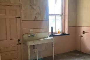 821 S 49th St, Philadelphia, PA 19143 - Photo 15