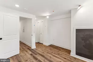 1010 W Arizona St, Philadelphia, PA 19133 - Photo 13