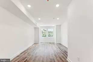 1010 W Arizona St, Philadelphia, PA 19133 - Photo 19