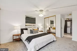 604 S Washington Square, Philadelphia, PA 19106 - Photo 15