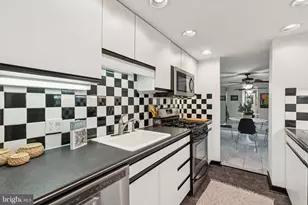 604 S Washington Square, Philadelphia, PA 19106 - Photo 9