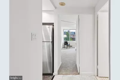 604 S Washington Square #105, Philadelphia, PA 19106 - Photo 11