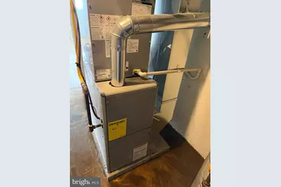 7627 Wyndale Avenue, Philadelphia, PA 19151 - Photo 9