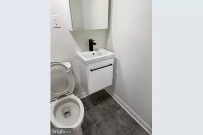 7627 Wyndale Avenue, Philadelphia, PA 19151 - Photo 7