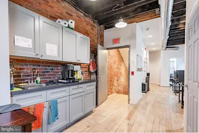 319 Bainbridge Street, Philadelphia, PA 19147 - Photo 7