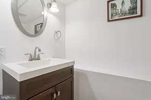 323 S Camac St, Philadelphia, PA 19107 - Photo 33