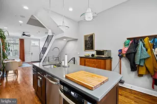 730 S 21st St, Philadelphia, PA 19146 - Photo 13