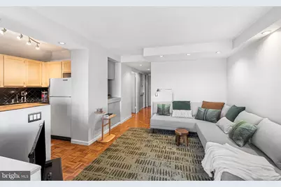 604 S Washington Square #1106, Philadelphia, PA 19106 - Photo 3