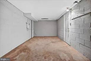 9865 Garvey Dr, Philadelphia, PA 19114 - Photo 27