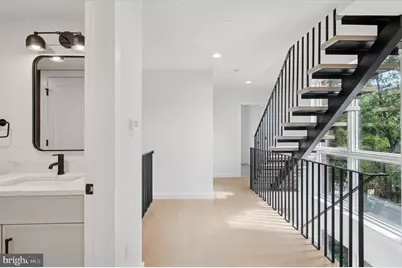 616 N Brenna Walk, Philadelphia, PA 19123 - Photo 17