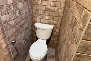 5547 Broomall St, Philadelphia, PA 19143 - Photo 5