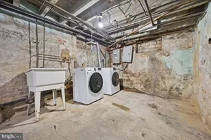 2229 S Bucknell St, Philadelphia, PA 19145 - Photo 25