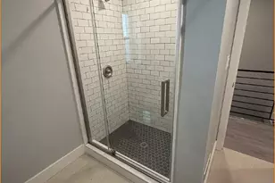 1931 Montrose St, Philadelphia, PA 19146 - Photo 9