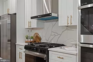 1125 Crease St, Philadelphia, PA 19125 - Photo 9