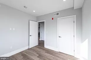 526 Brown St, Philadelphia, PA 19123 - Photo 9