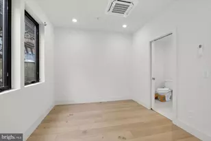 2007 Cambridge St, Philadelphia, PA 19130 - Photo 13