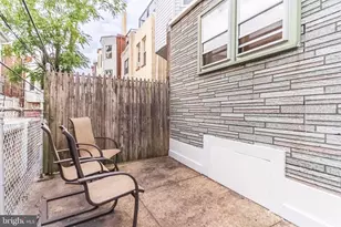 876 N 23rd St, Philadelphia, PA 19130 - Photo 7