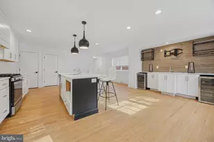 833 Green Valley Dr, Philadelphia, PA 19128 - Photo 7