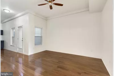 2031 S Juniper Street #204, Philadelphia, PA 19148 - Photo 5