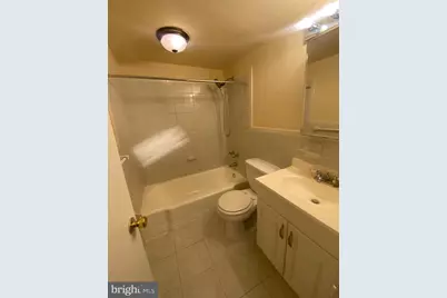 2101 Chestnut Street #402, Philadelphia, PA 19103 - Photo 9